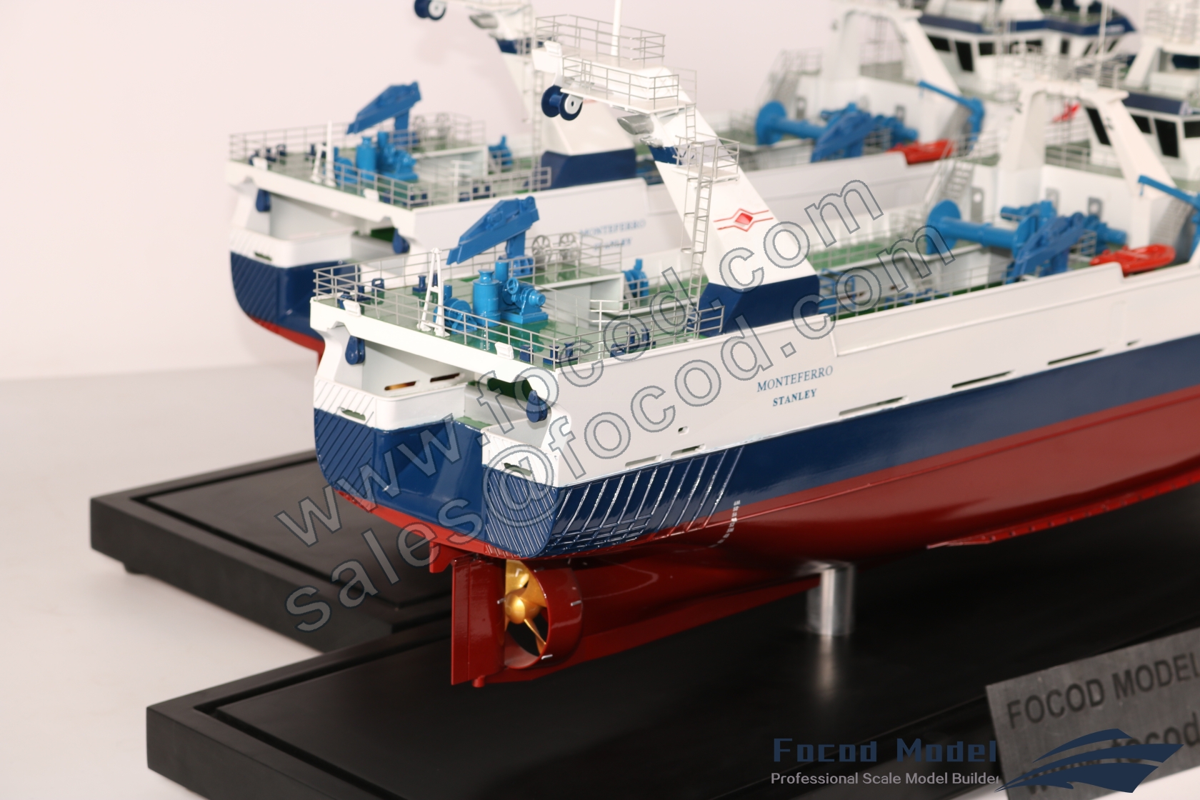 custom made model of 64米拖网渔船